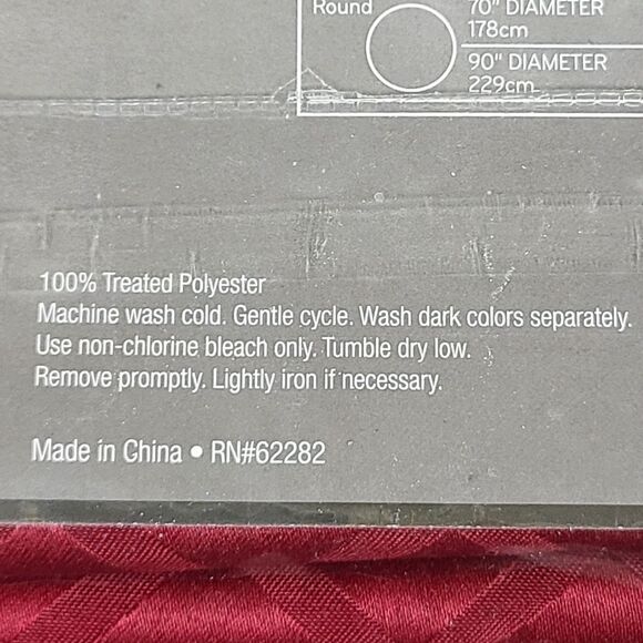 CHAGALL Spillproof Rectangular Tablecloth in  Rio Red - Picture 9 of 12